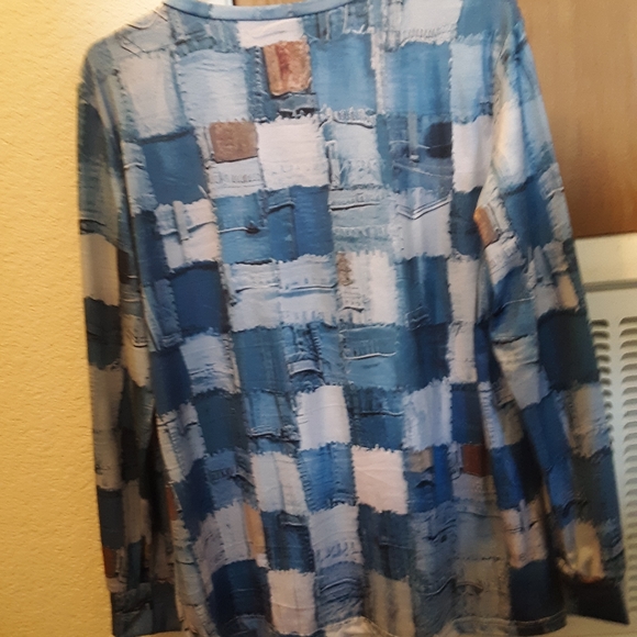 Women's patch pattern blouse - Picture 4 of 7